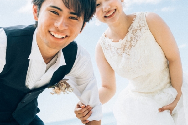 【本部町】プライベートな天然ビーチで二人きりのウェディングフォト