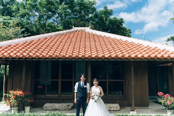 【本部町】琉球古民家で撮るファミリーフォトウェディング（お子様衣装付き）