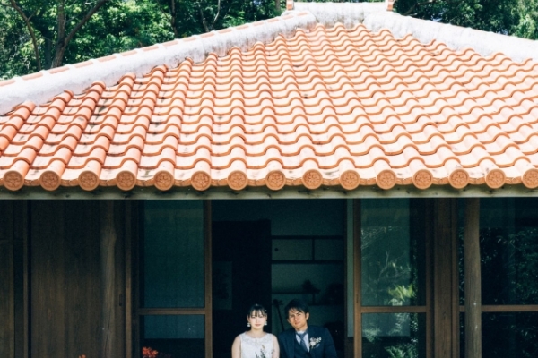 【本部町】琉球古民家＋天然ビーチで撮る洋装フォトウェディング