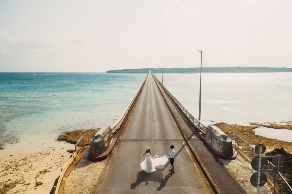 【期間限定割引！】宮古島　ビーチフォトウェディング　最低納品枚数100カット！ドローン撮影付き！（衣装持ち込み推奨）